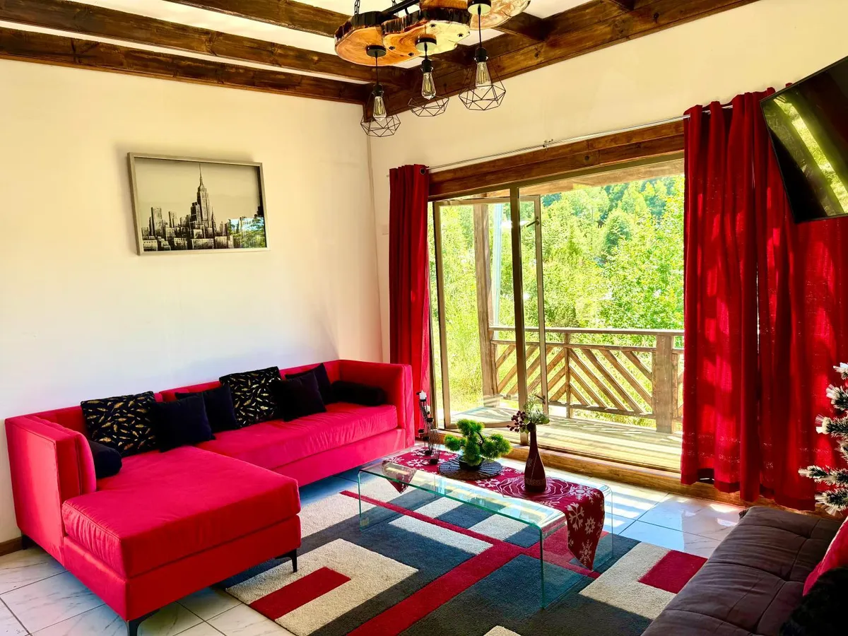 Cabaña nueva con vista al río N3 — foto principal