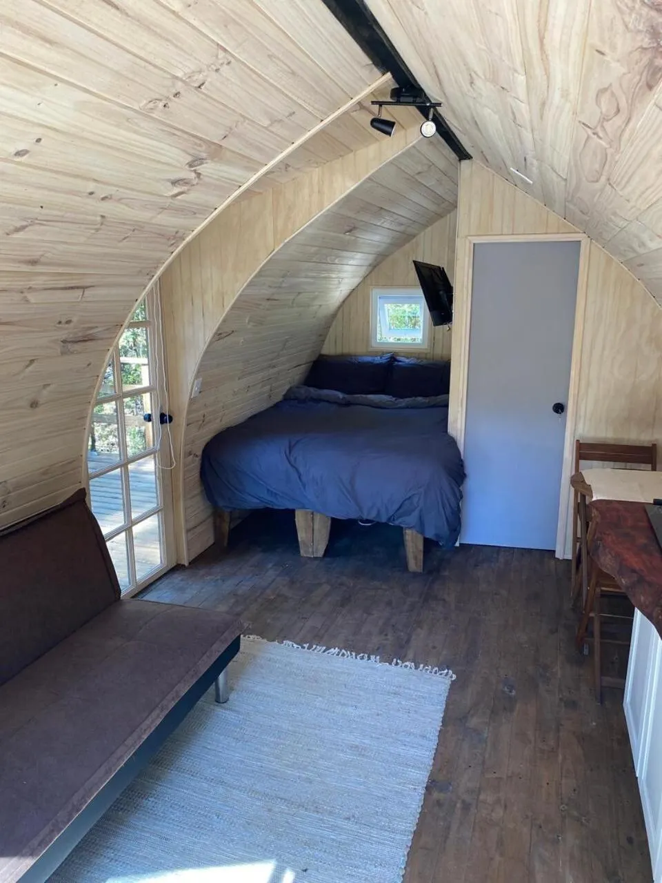 Cabaña en el bosque - Foto 2