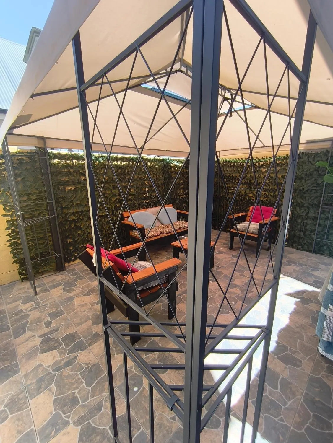 Casa con estacionamiento linares - Foto 2