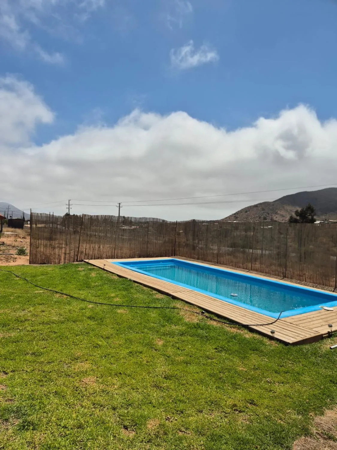 Casa con piscina en parcela - Foto 2