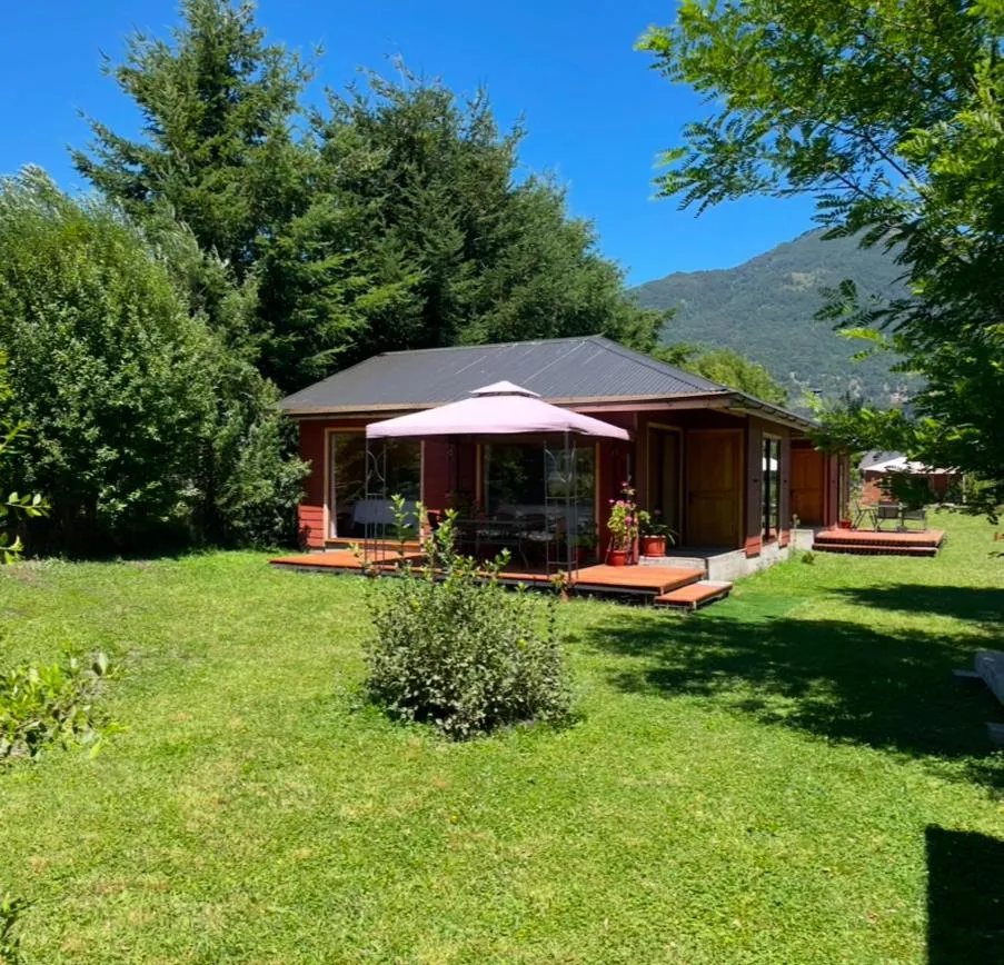 Comodidad y hermosa Vista Volcán en Melipeuco - Cabaña para 4 personas
