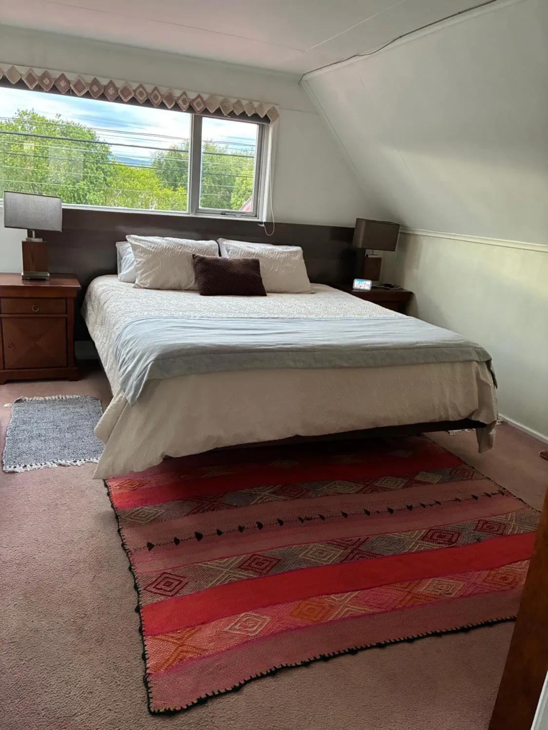 Gran Casa Familiar con Estacionamiento - Foto 2