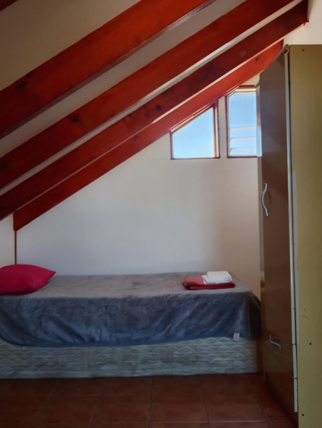 Habitaciones individuales, Excelente ubicación - Foto 2