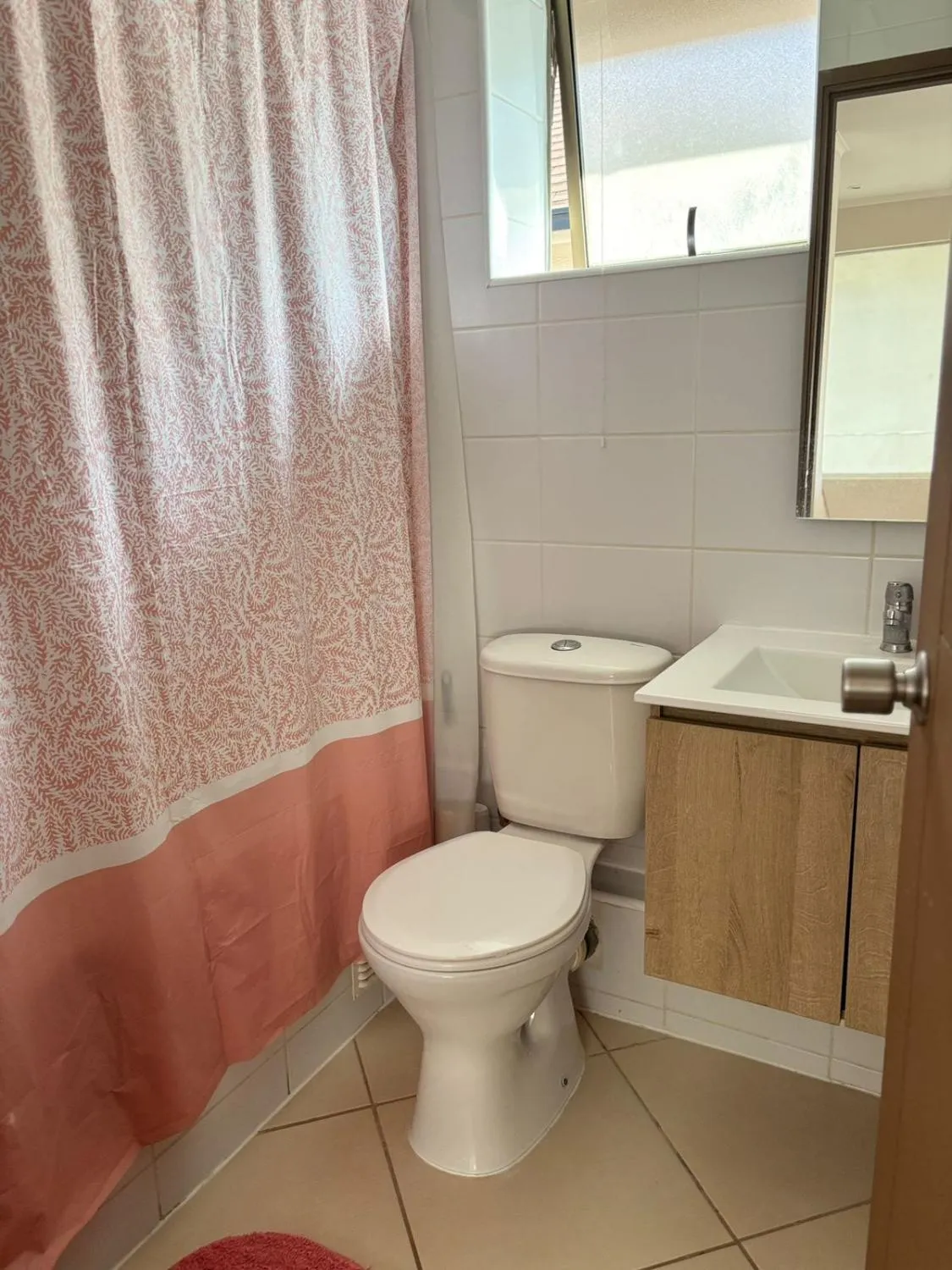 Hermosa casa con 4 habitaciones 2 baños Sector Oriente - Foto 4