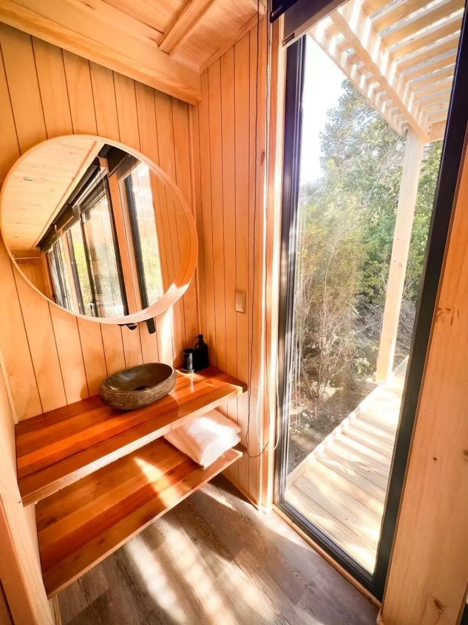 OUTSCAPE l Espectacular Cabaña en Lago Chapo - Foto 3